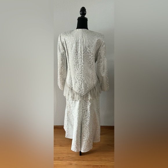 Promise NY Silver and White 2pc Skirt Suit w/Rhinestones, Beads & Lace, Size 14 - Picture 3 of 11